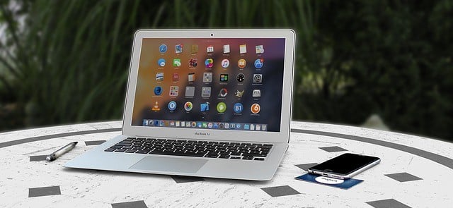 החלפת סוללה למחשב נייד